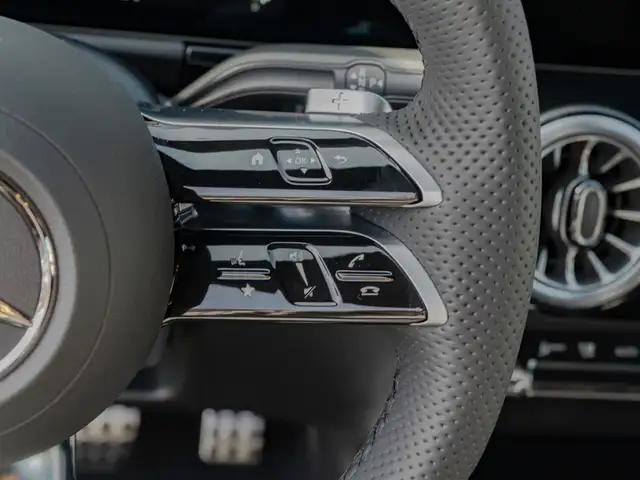 Mercedes-Benz Gla view 15