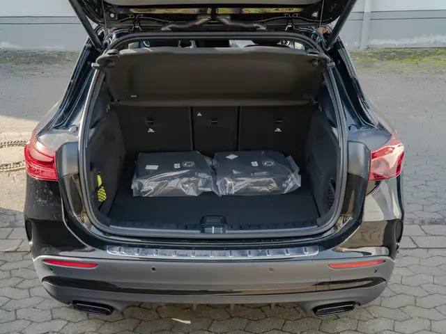 Mercedes-Benz Gla view 6