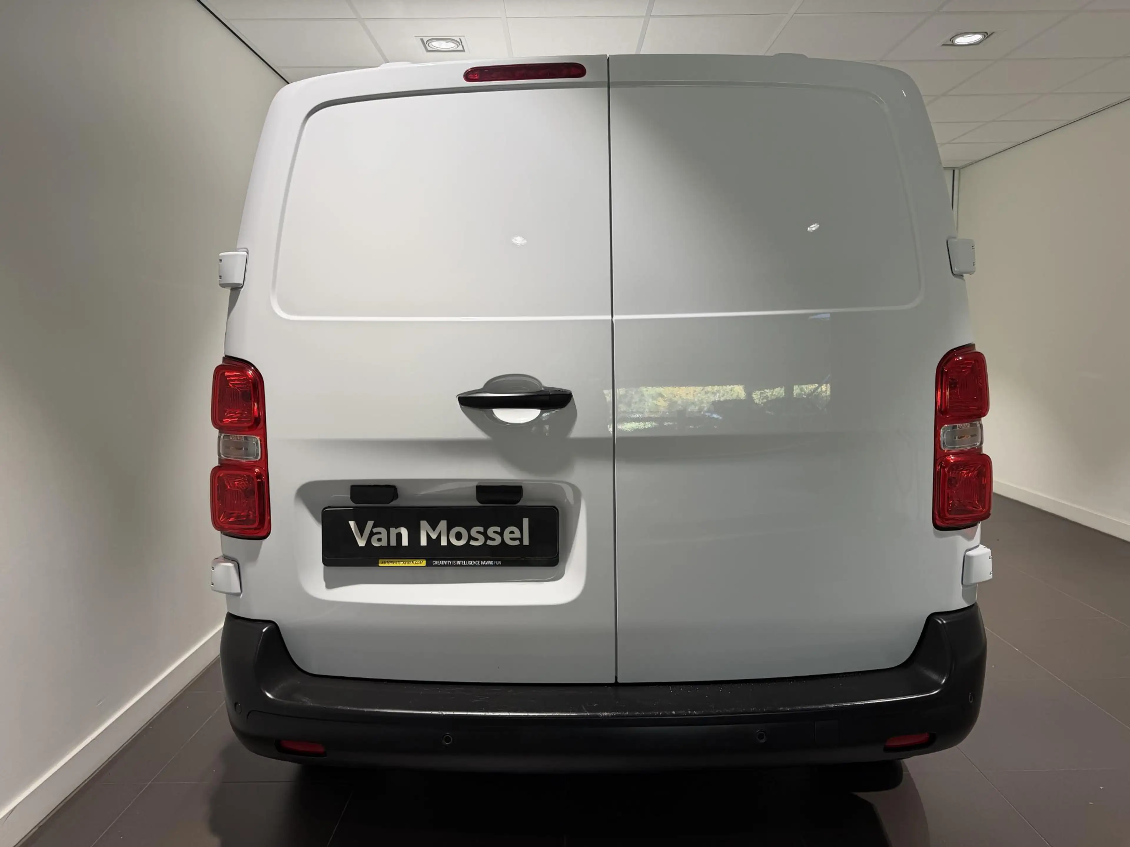 Peugeot e-Expert EV L2 50 kWh | Navigatie | Airco | Parkeersensoren — photo 5