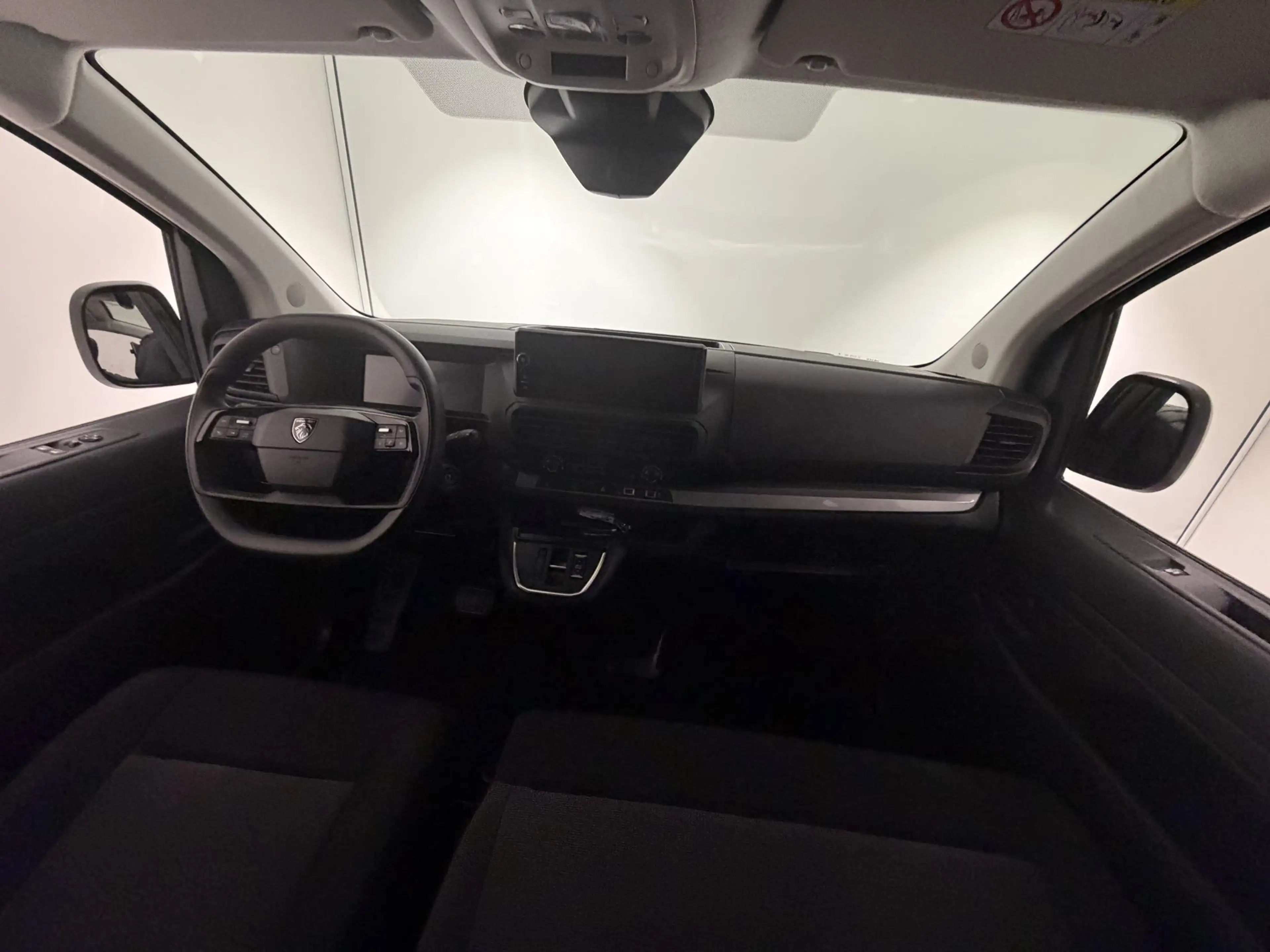 Peugeot e-Expert EV L2 50 kWh | Navigatie | Airco | Parkeersensoren — photo 15