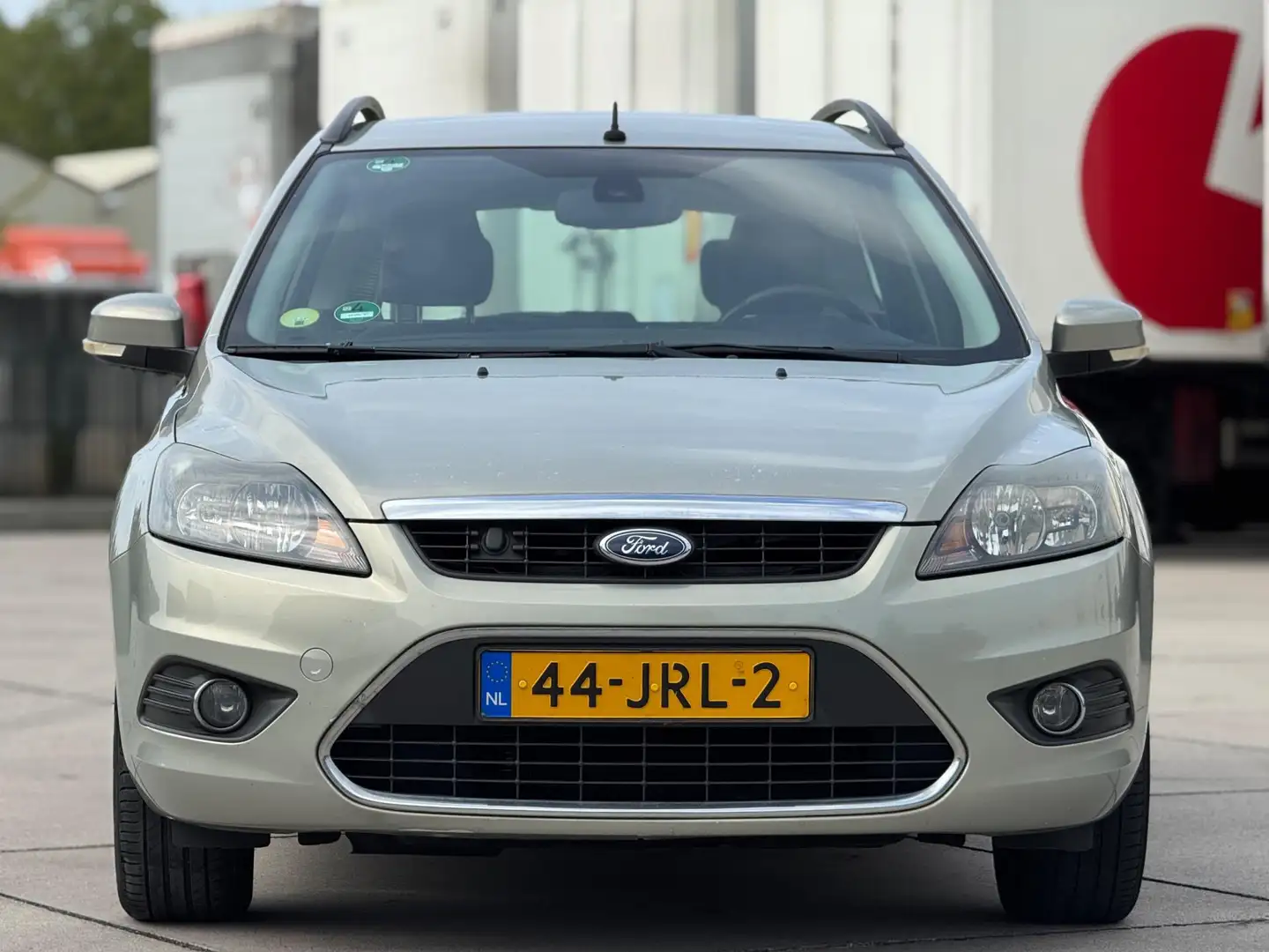 Ford Focus Wagon 1.8 Titanium Flexi Fuel | Navigatie | Parkee Groen - 2
