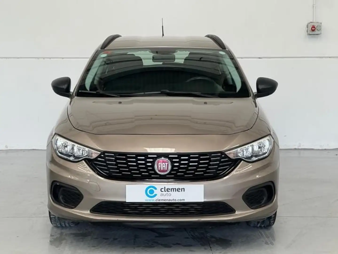 Fiat Tipo 1.3 Easy diesel Mjet. SW Beige - 2