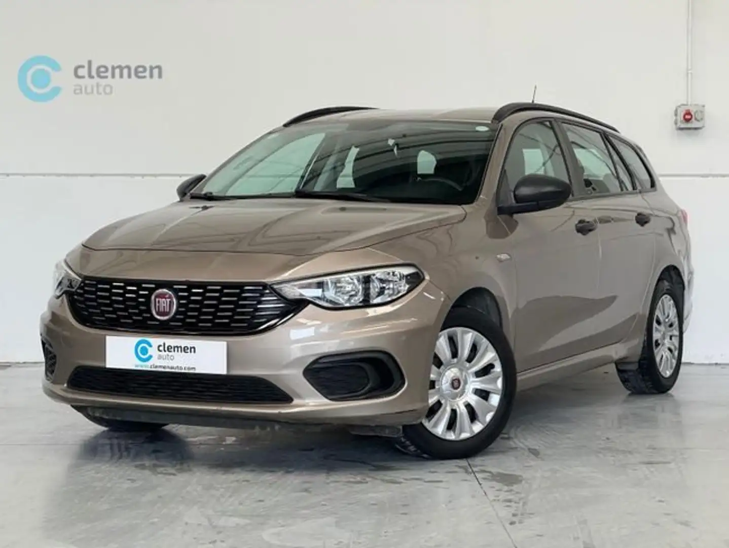 Fiat Tipo 1.3 Easy diesel Mjet. SW Beige - 1