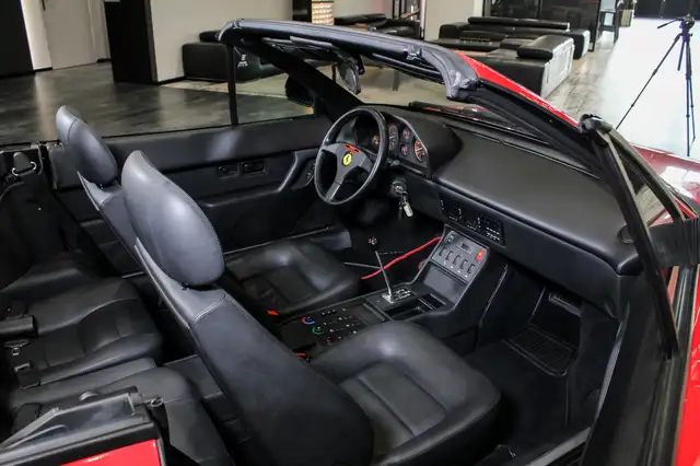 Ferrari Mondial view 10