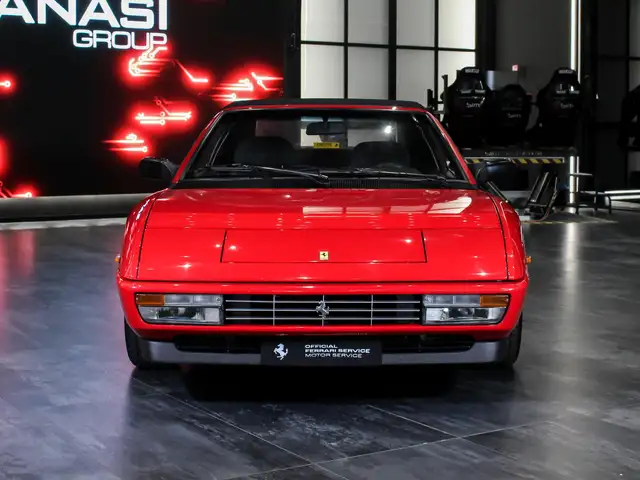 Ferrari Mondial view 6