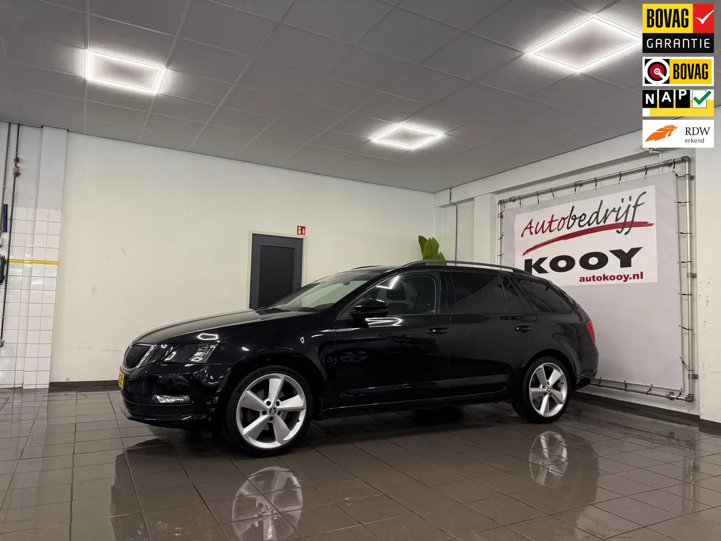 Skoda Octavia Combi 1.5 TSI Greentech Ambition Business * Automa Zwart - 1