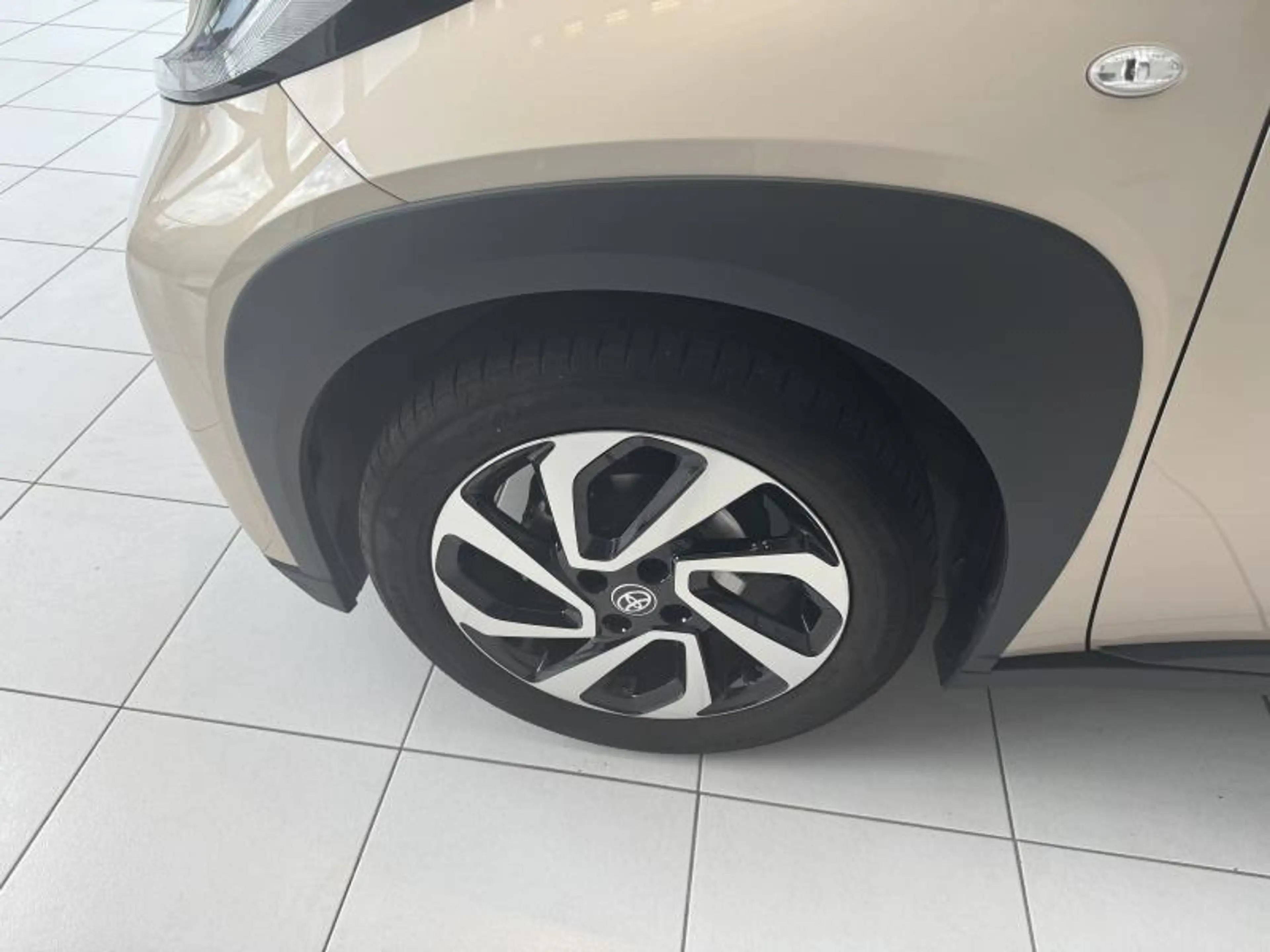 Toyota Aygo X pulse+TECH PACK — photo 7