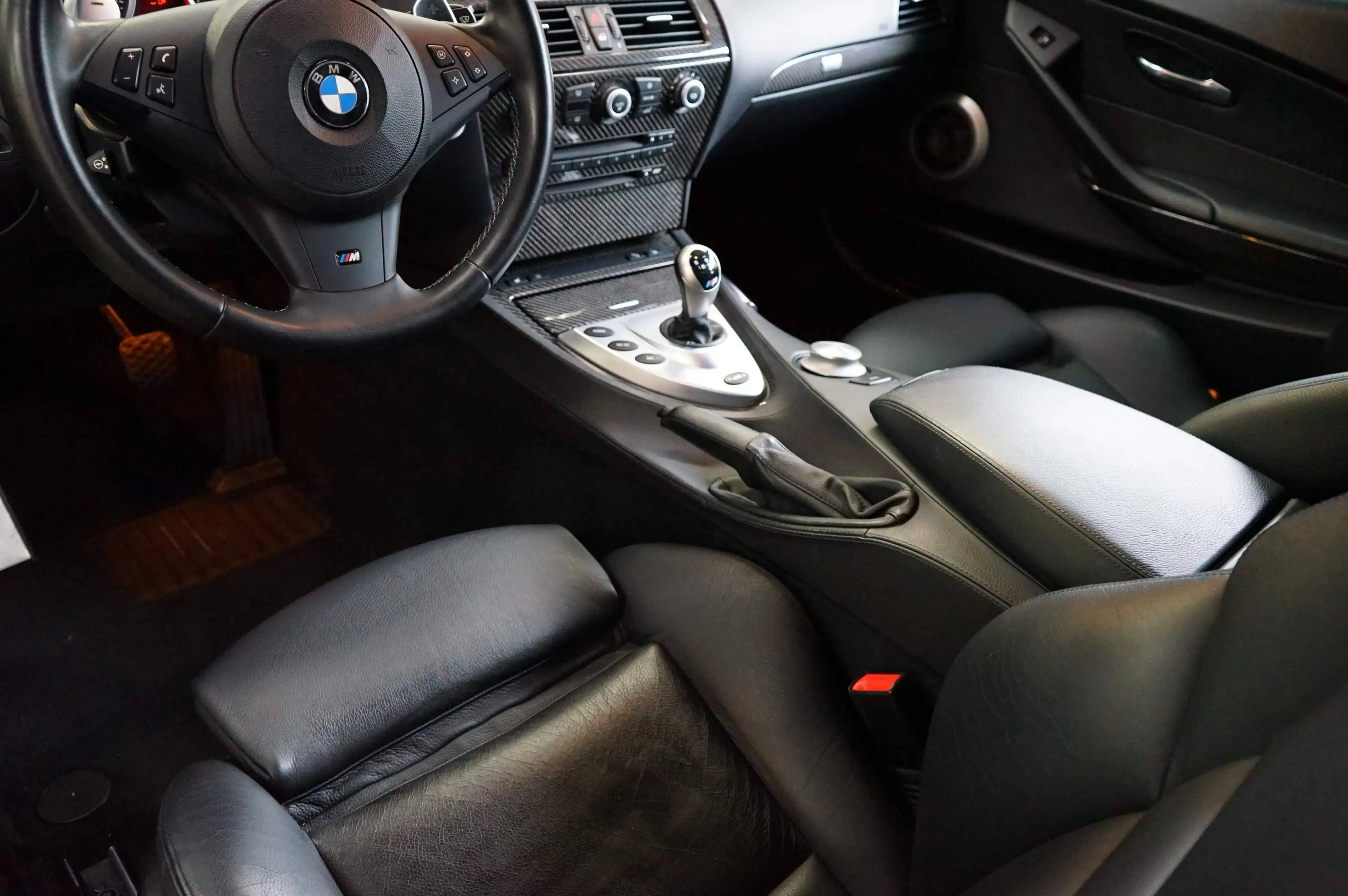 BMW M6 E63 aus 2. Hand mit Soundsystem Premium — photo 19