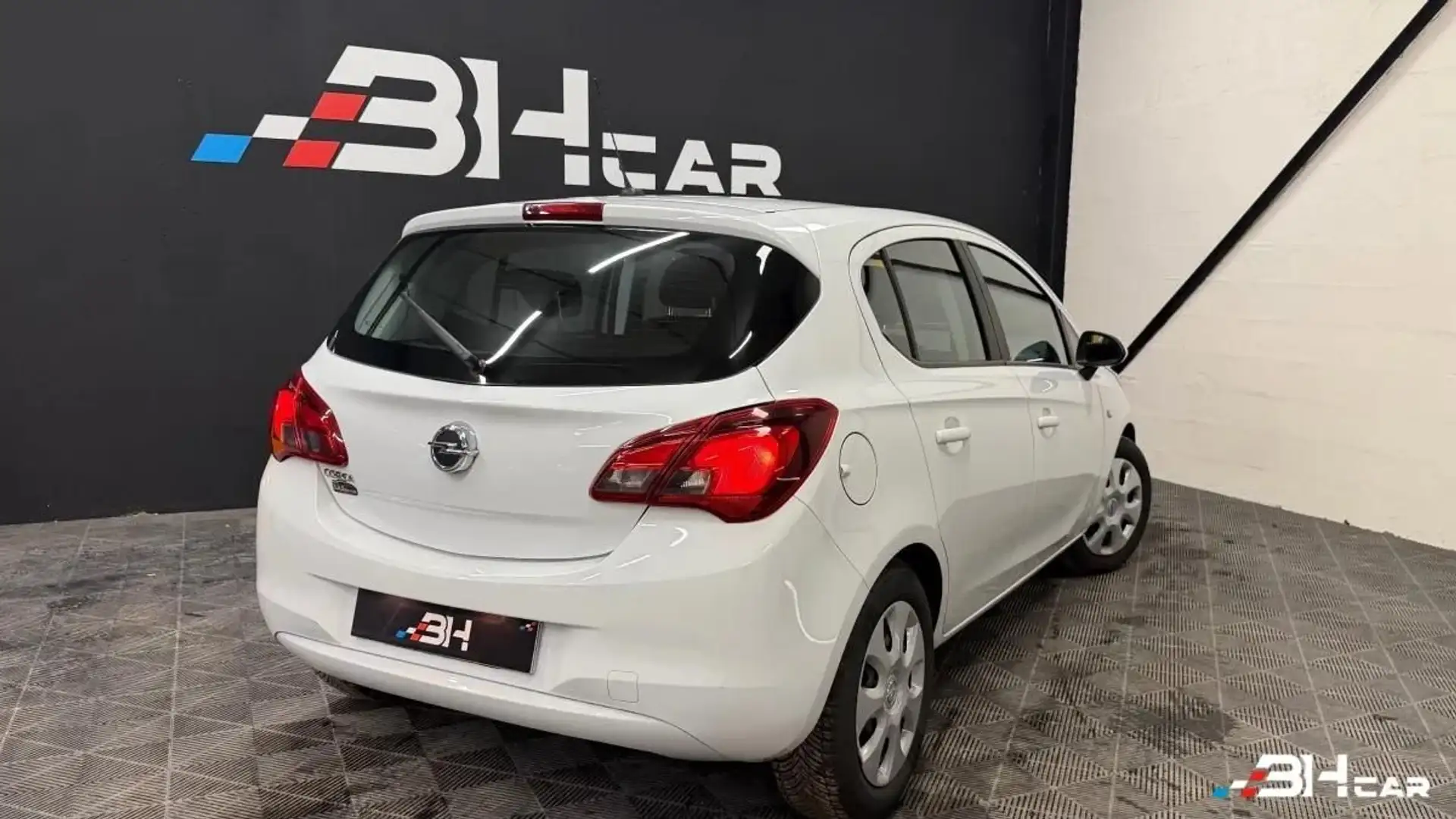 Opel Corsa 1.4 90 / 2eme MAIN / Suivi COMPLET Blanc - 2