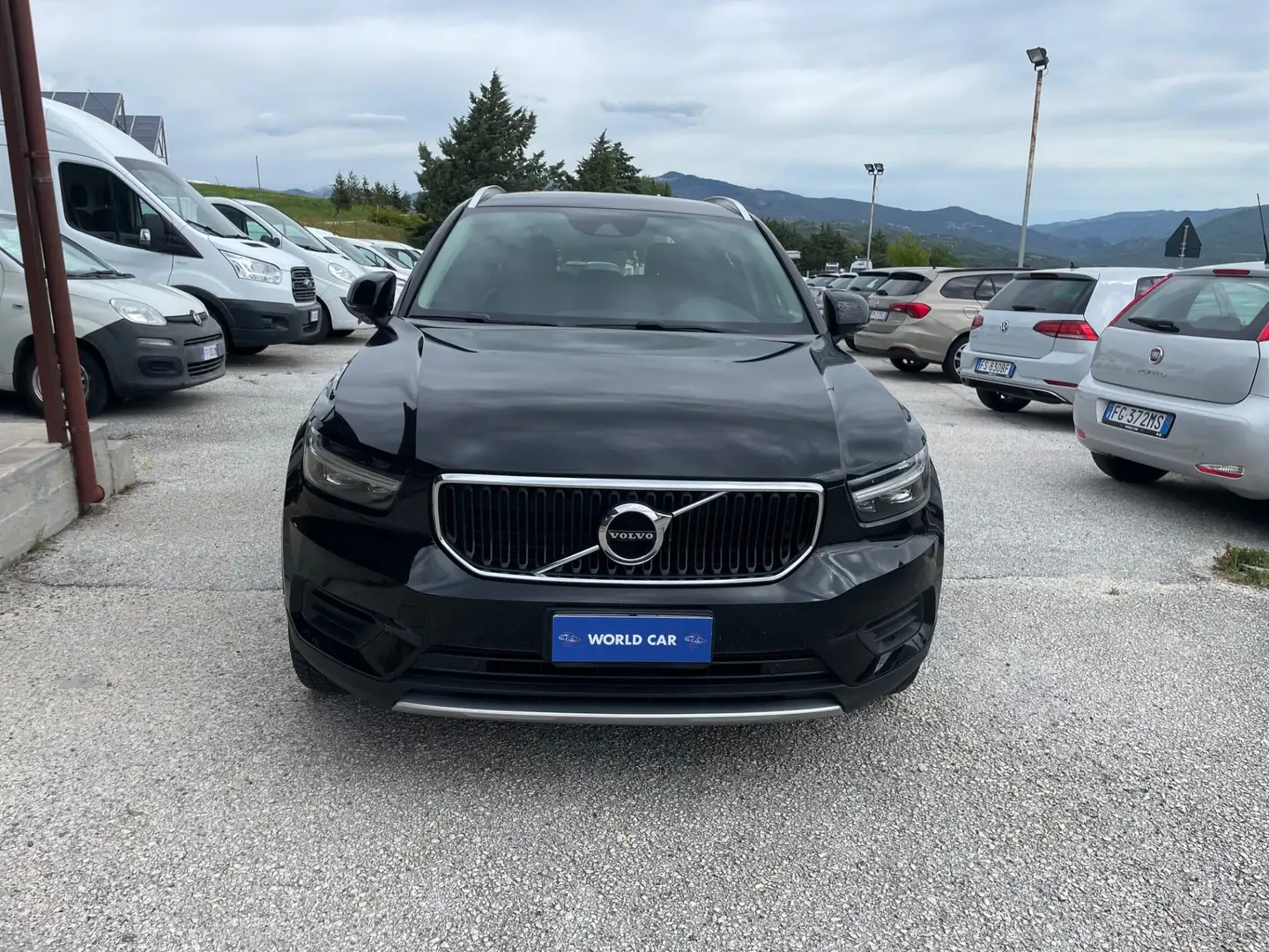 Volvo XC40 D4 AWD Geartronic Business Plus Nero - 2