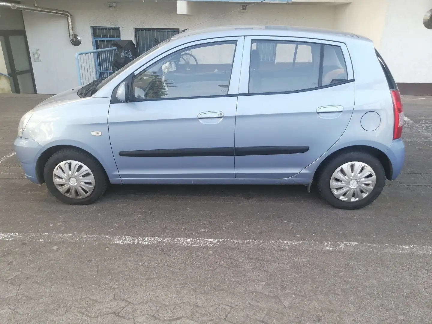 Kia Picanto 1.1 LX Blau - 2