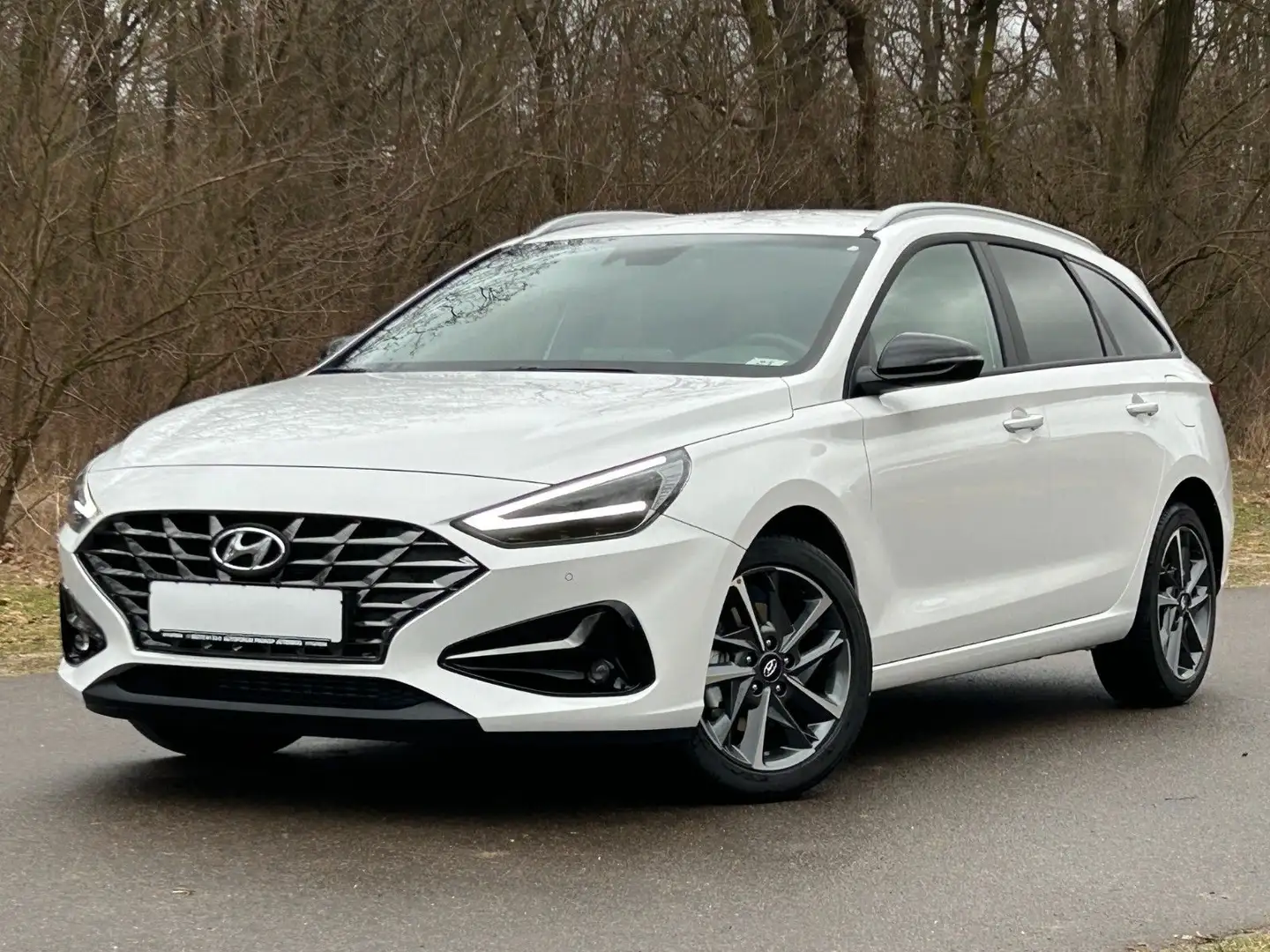 Hyundai i30 1.0 T-GDI Connect & Go *Navi*Kamera*PDC*LED* Blanc - 1