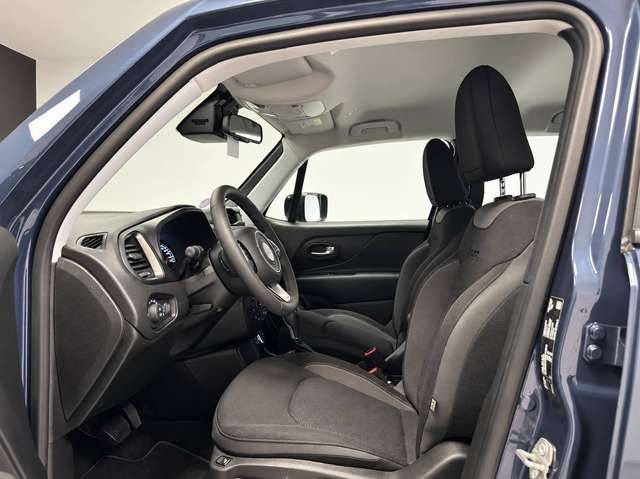Jeep Renegade — photo 11