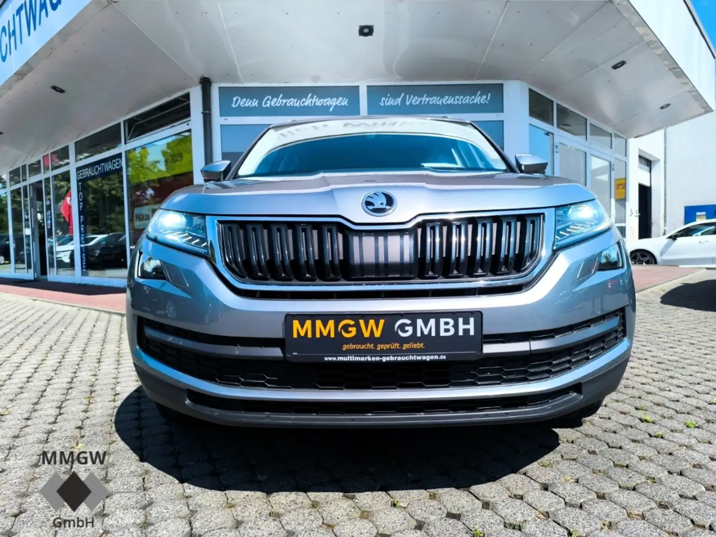 Skoda Kodiaq Ambition 4x4 1.4 TSI Navi/LED/ACC/BlendfreiesFernl Grau - 2