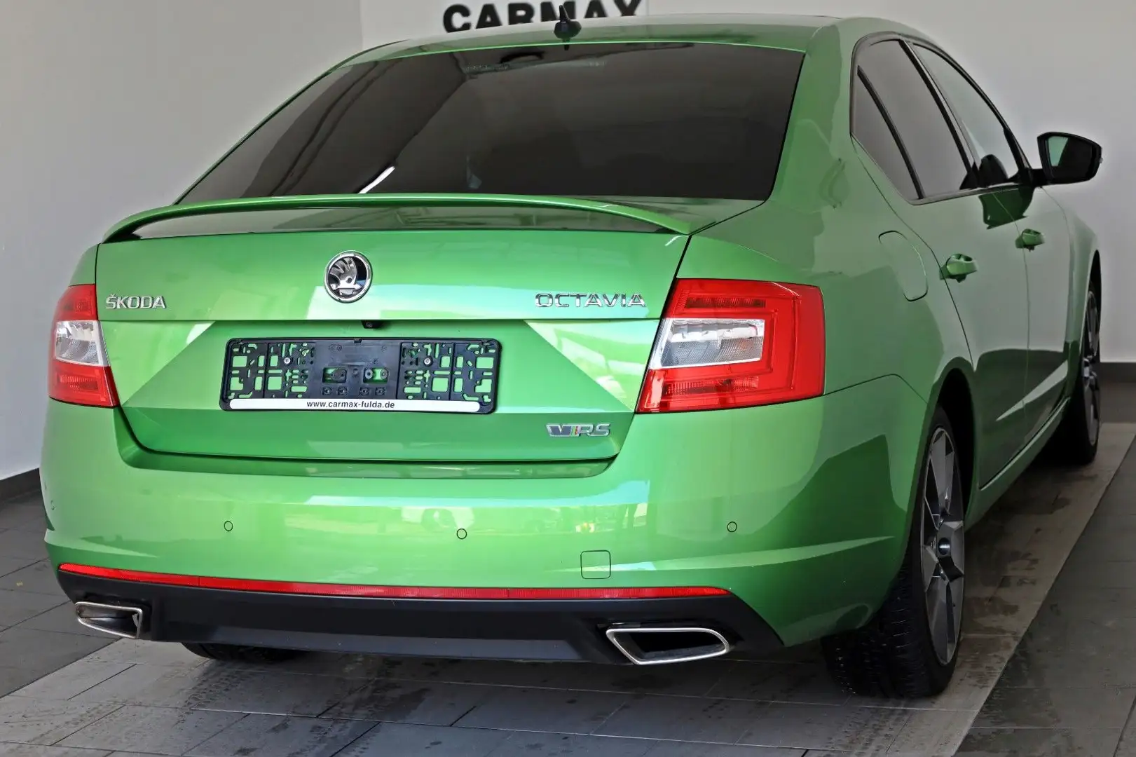 Skoda Octavia Lim. RS,Leder,Navi,Bi-Xenon,SH,Panorama Grün - 2