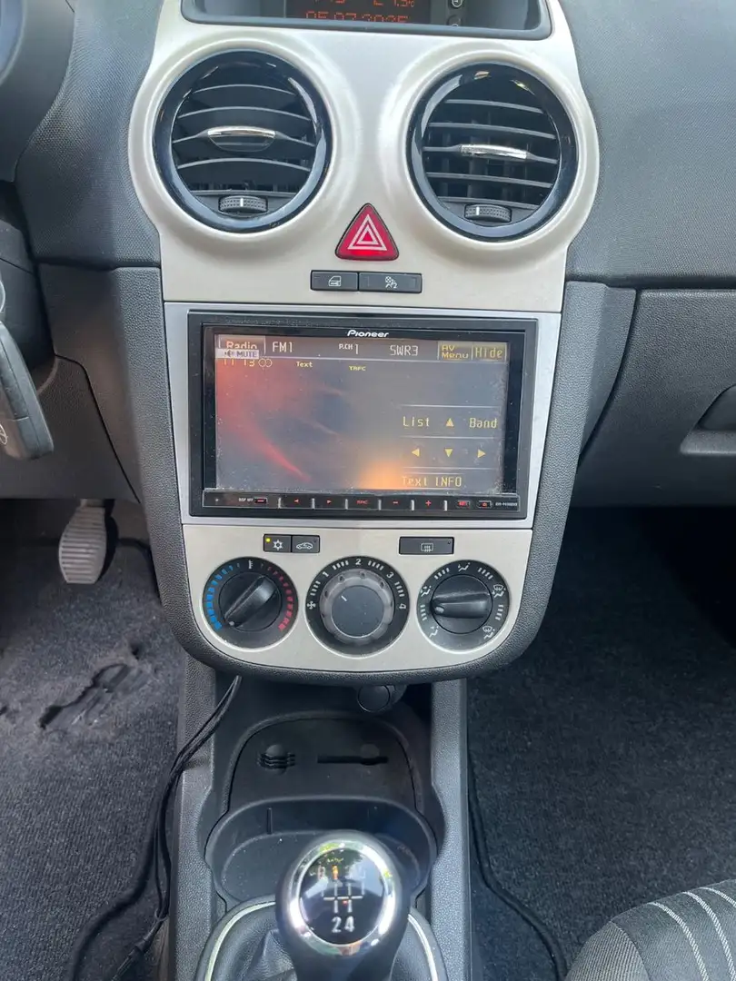 Opel Corsa 1.2 Twinport Klima 2. Hand Scheckheft Opel Silber - 2