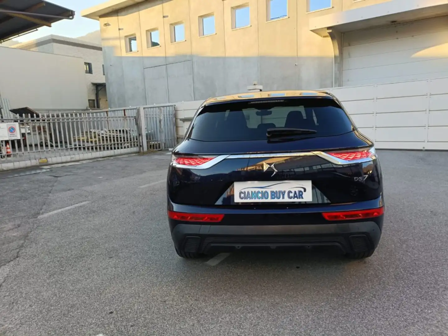 DS Automobiles DS 7 Crossback BlueHDi 130 aut. Business automatica Blu/Azzurro - 2