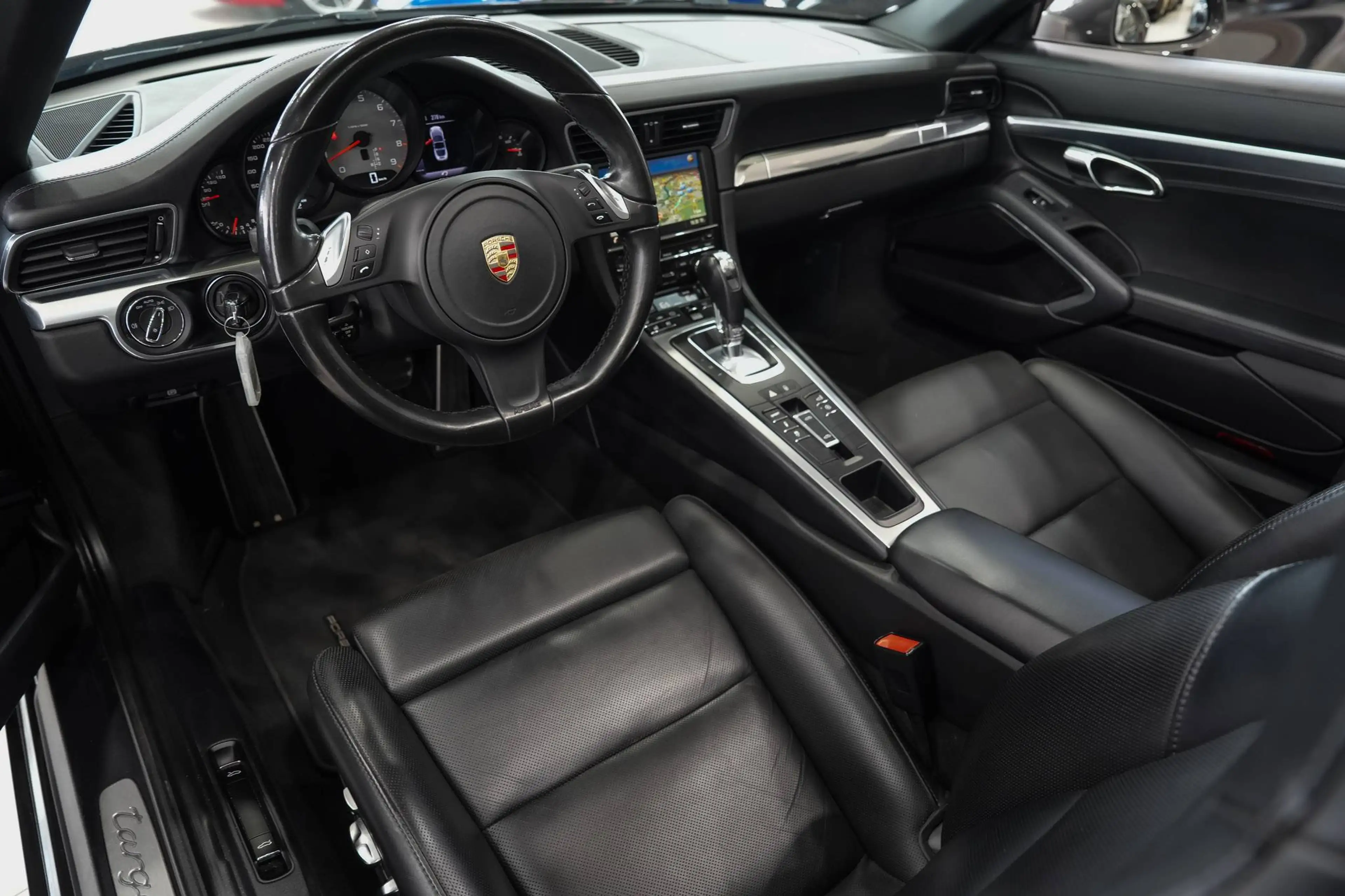 Porsche 911 Targa 4 S*SPORTSITZE*14-WEGE*SOUND-PKG+*KAM* — photo 12