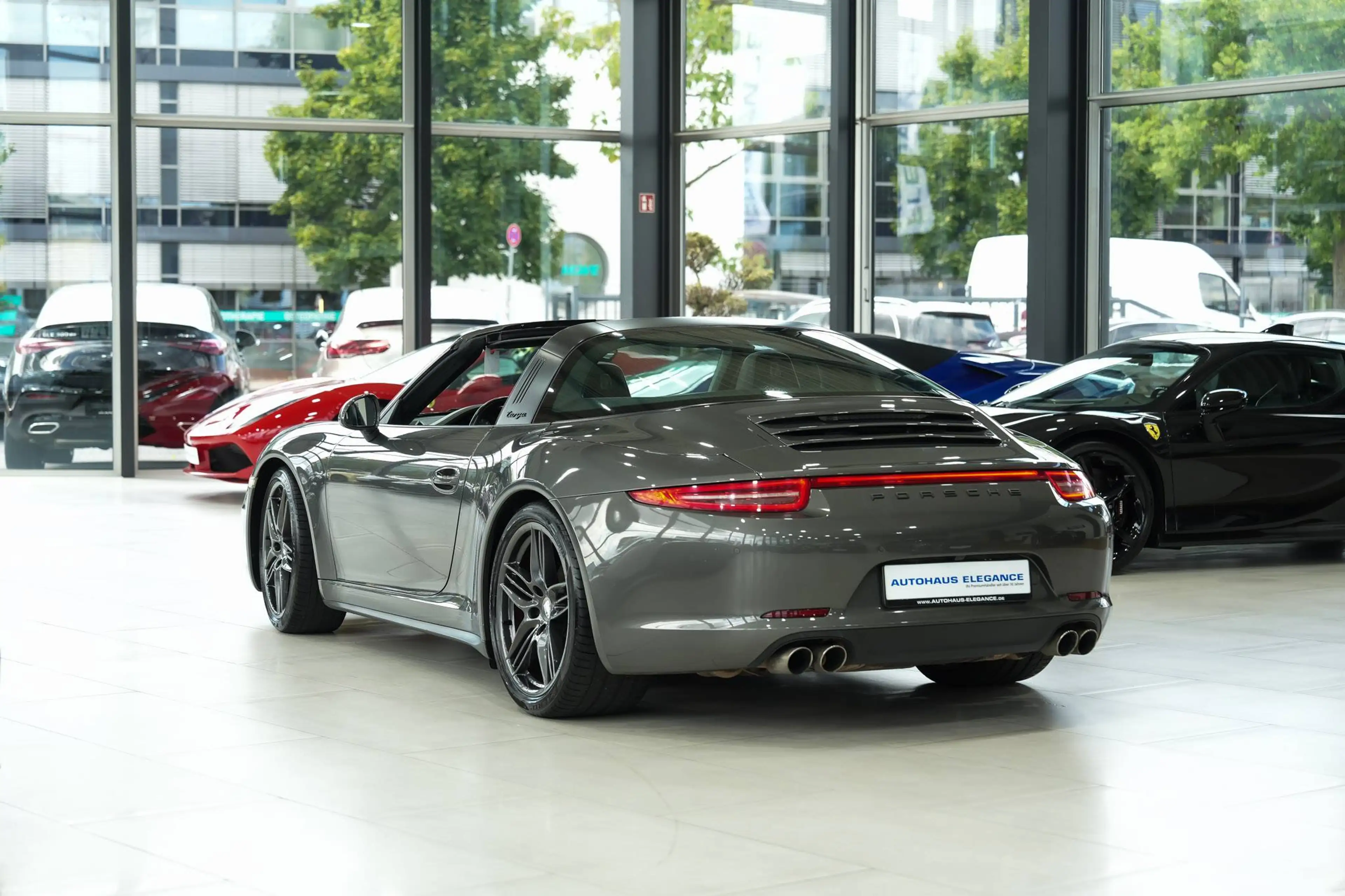 Porsche 911 Targa 4 S*SPORTSITZE*14-WEGE*SOUND-PKG+*KAM* — photo 8