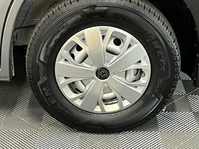 Peugeot Boxer view 13