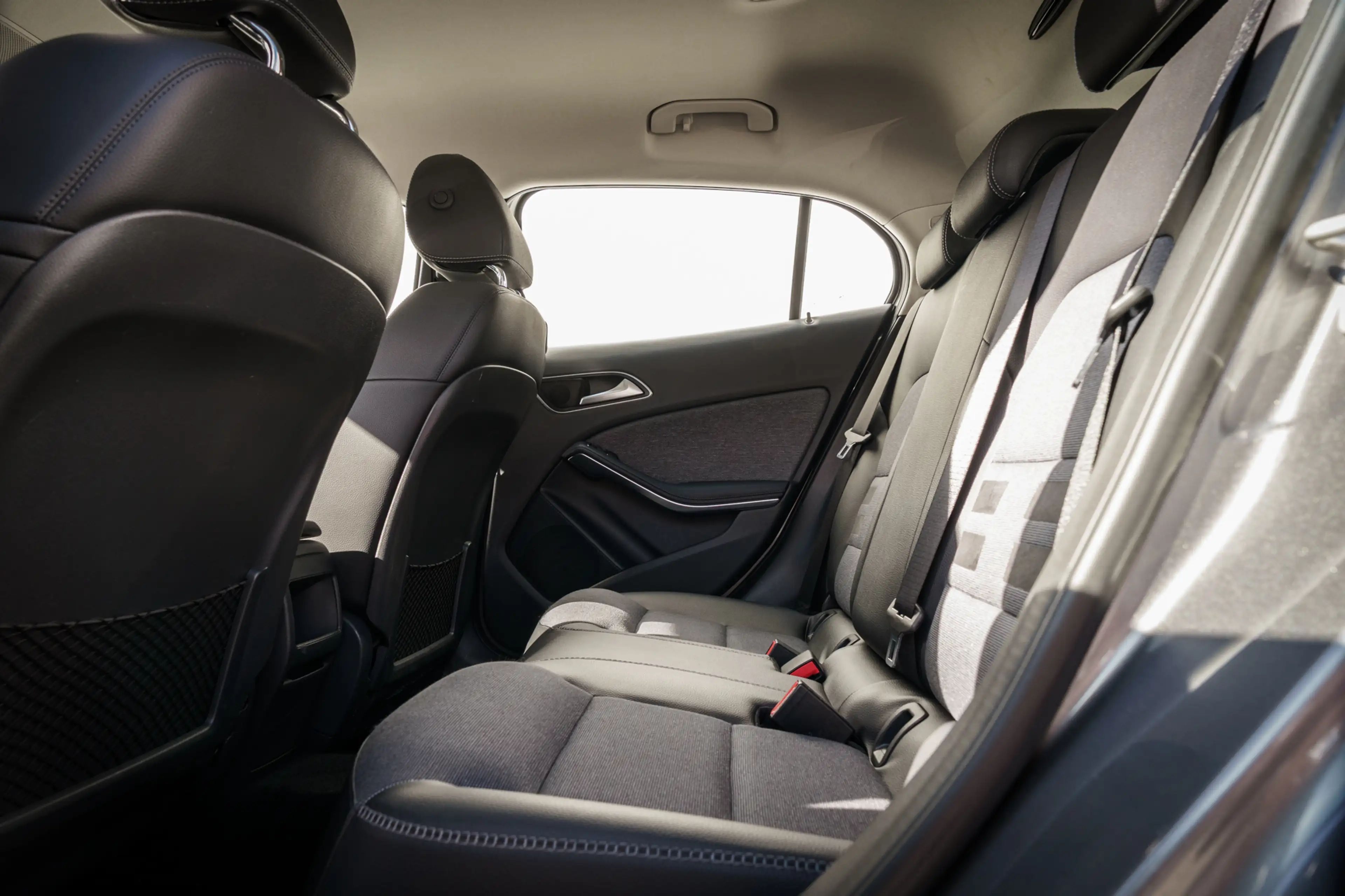 Mercedes-Benz GLA 200 Ambition Automaat | Trekhaak | Stoelverwarming | N — photo 17