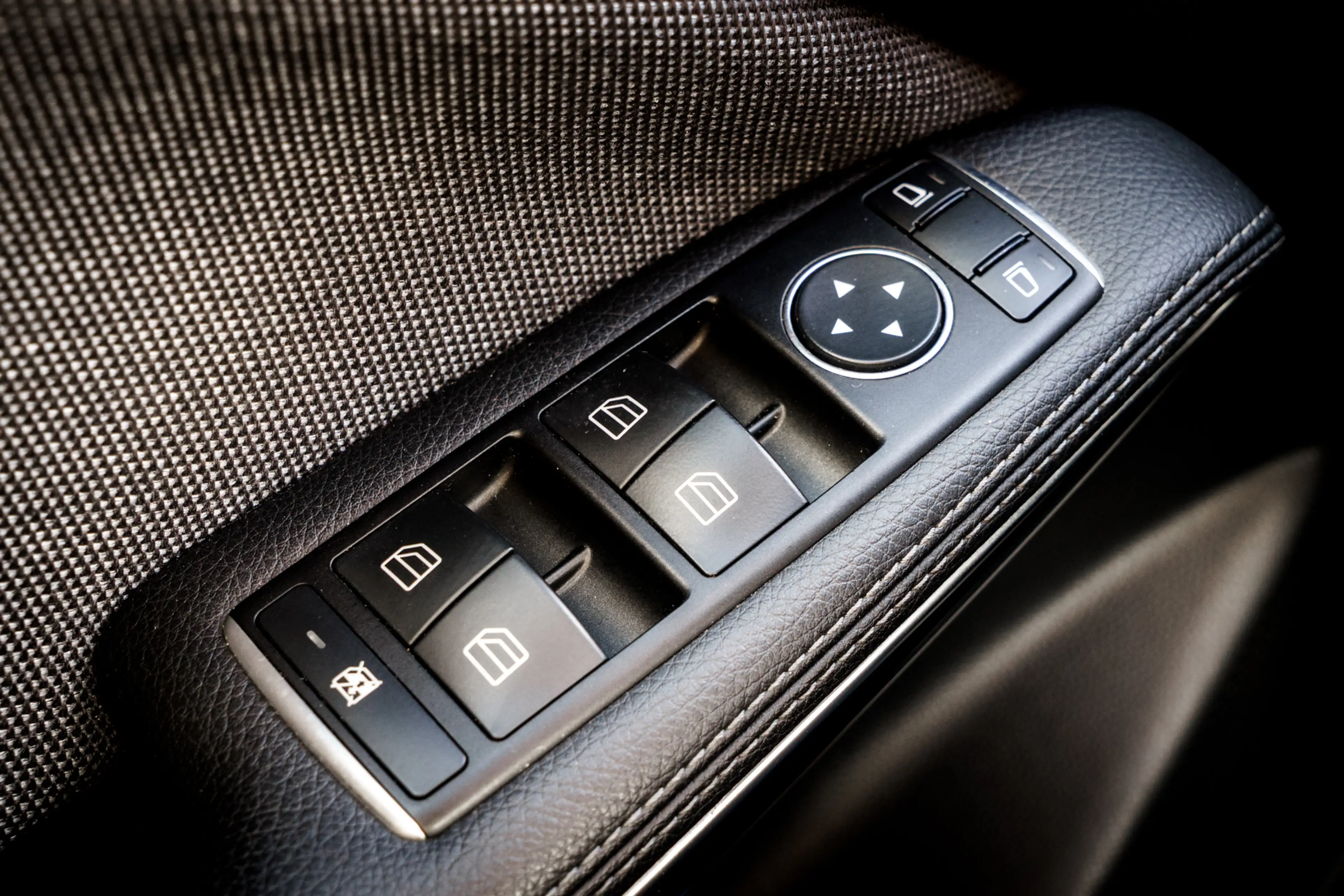 Mercedes-Benz GLA 200 Ambition Automaat | Trekhaak | Stoelverwarming | N — photo 37