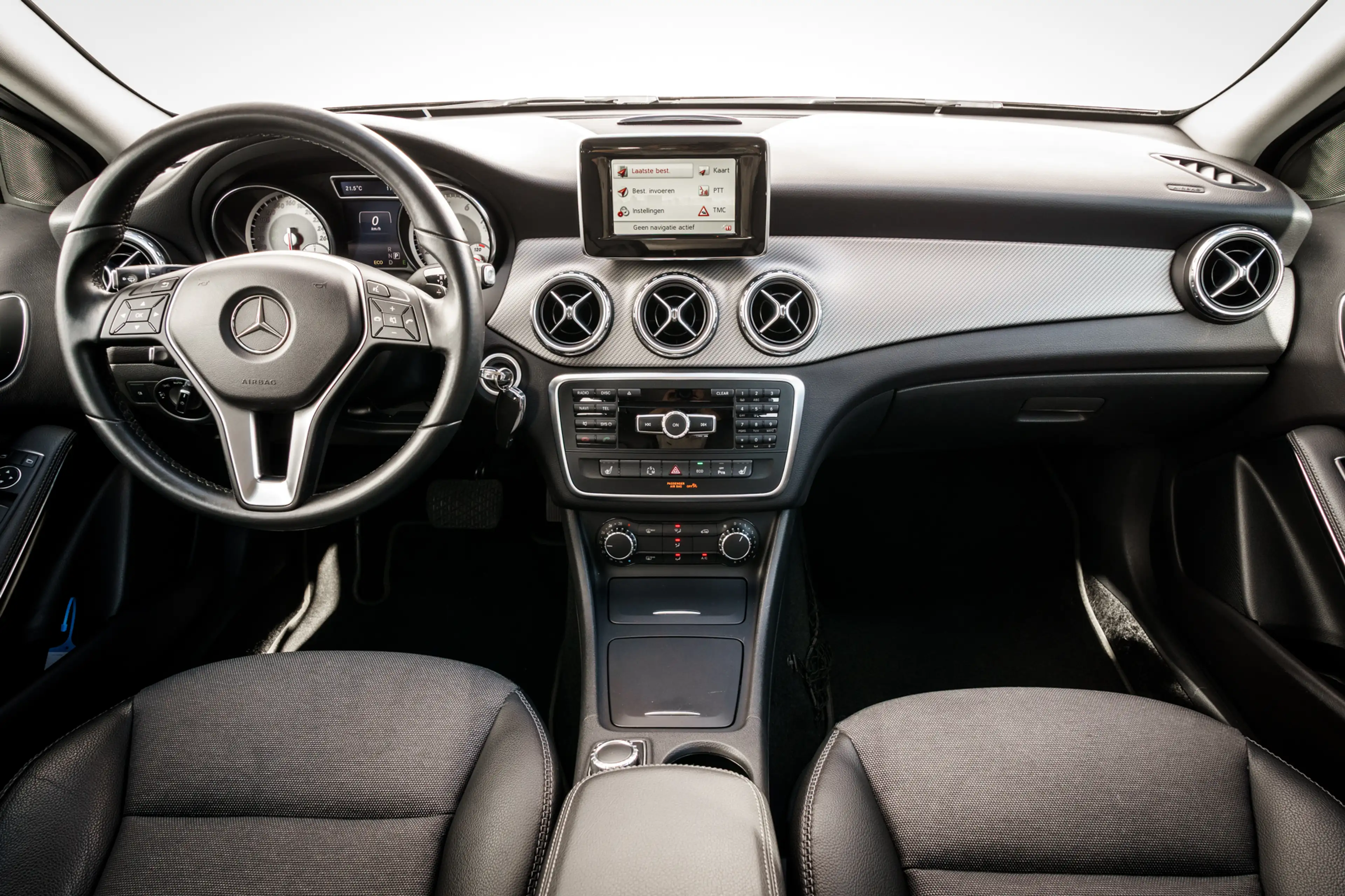 Mercedes-Benz GLA 200 Ambition Automaat | Trekhaak | Stoelverwarming | N — photo 19
