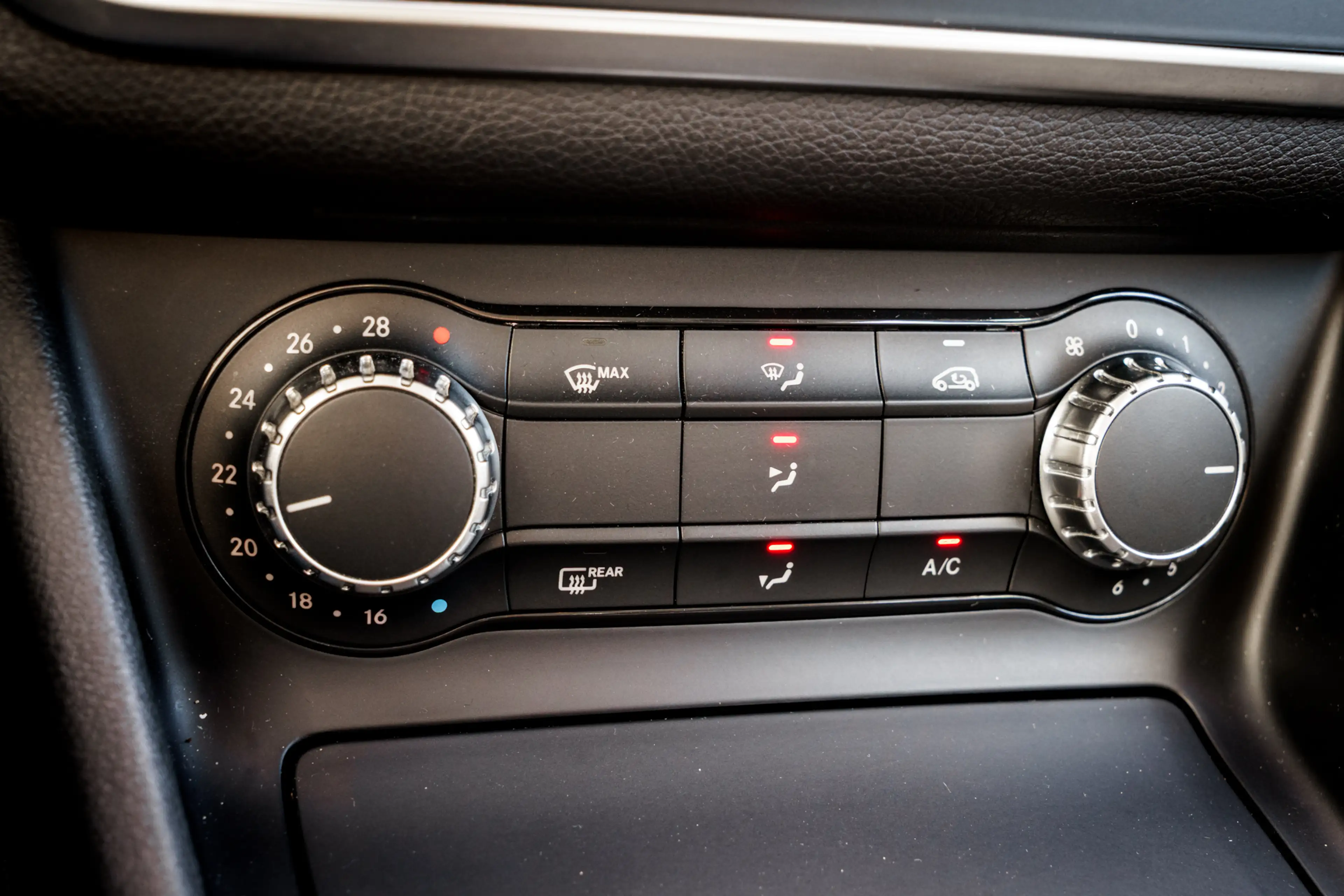 Mercedes-Benz GLA 200 Ambition Automaat | Trekhaak | Stoelverwarming | N — photo 27