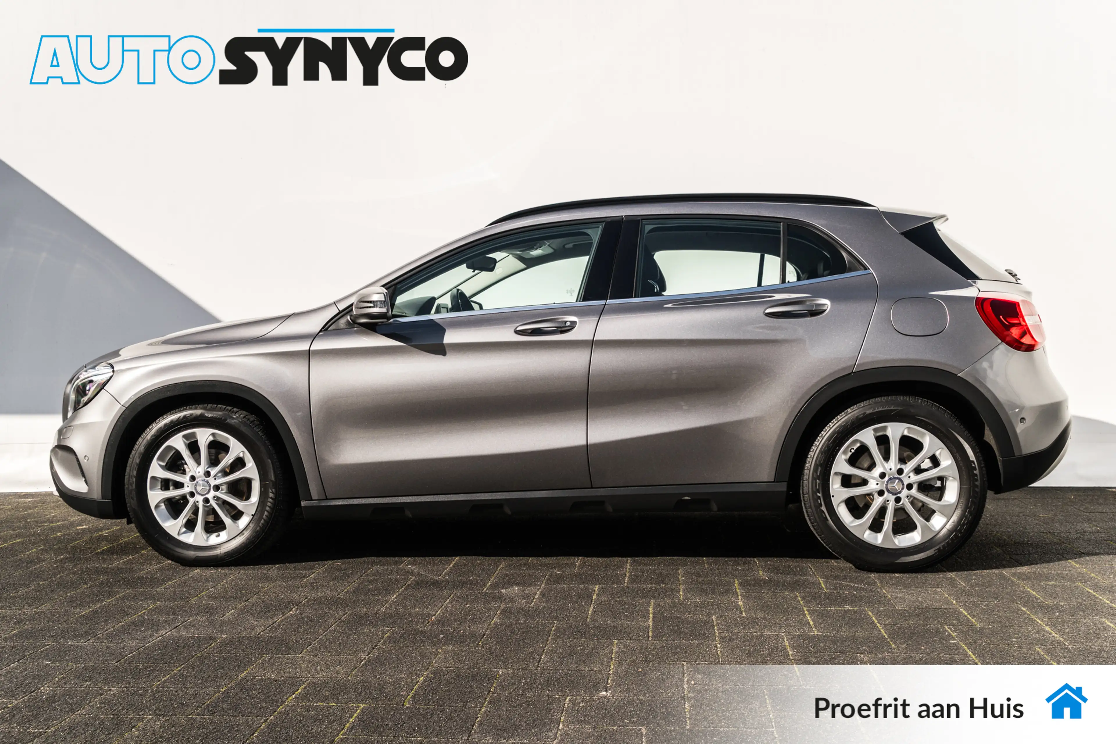Mercedes-Benz GLA 200 Ambition Automaat | Trekhaak | Stoelverwarming | N — photo 2