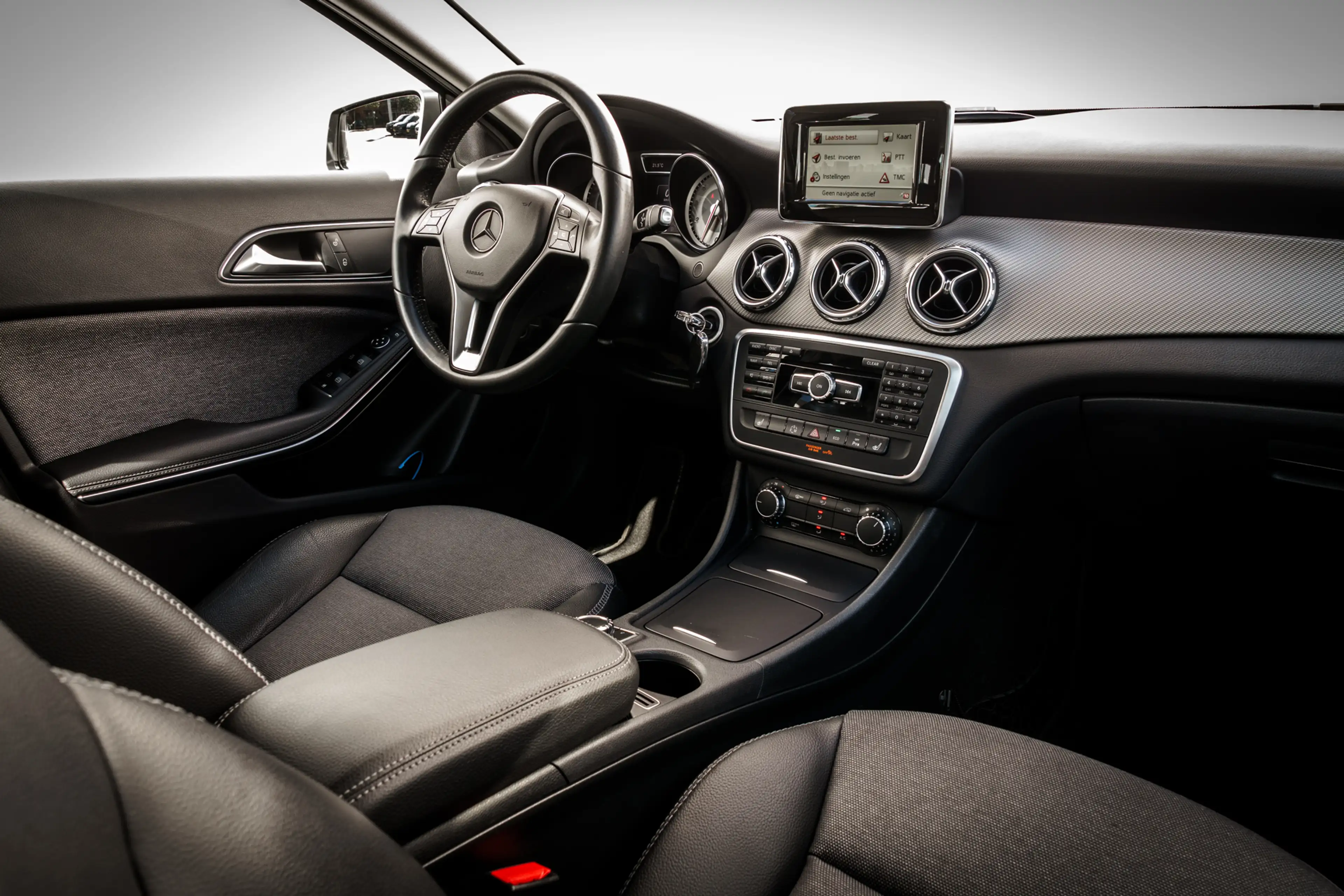 Mercedes-Benz GLA 200 Ambition Automaat | Trekhaak | Stoelverwarming | N — photo 3