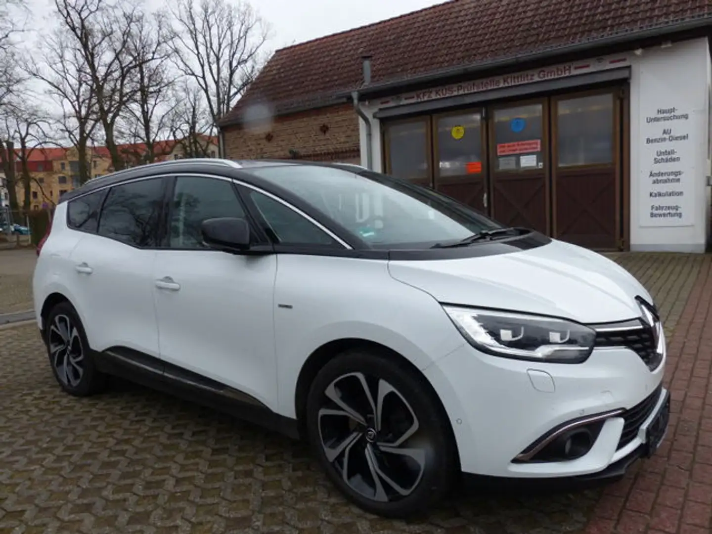 Renault Grand Scenic Energy BOSE-Edition Automatik Weiß - 2