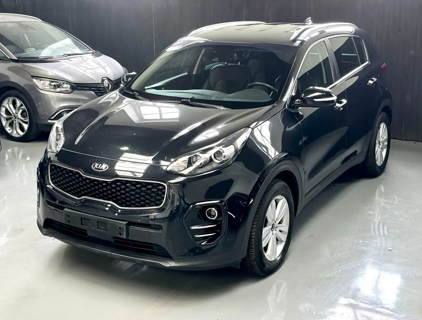 Kia Sportage 1.7 CRDi Euro 6B Full options CARPLAY CAM - CUIR Zwart - 1