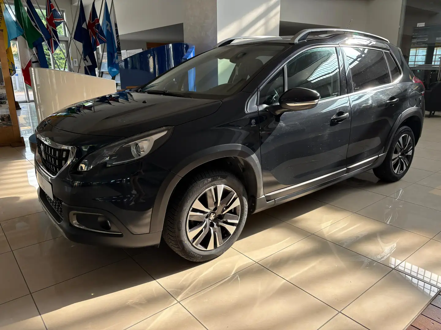 Peugeot 2008 2008 1.2 puretech Active s Azul - 1
