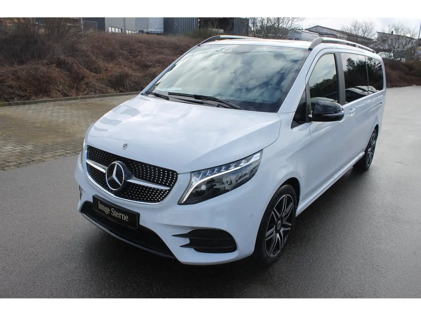 Mercedes-Benz V 220 d EDITION Extralang+AMG+AHK+Tisch+Navi+ Weiß - 2