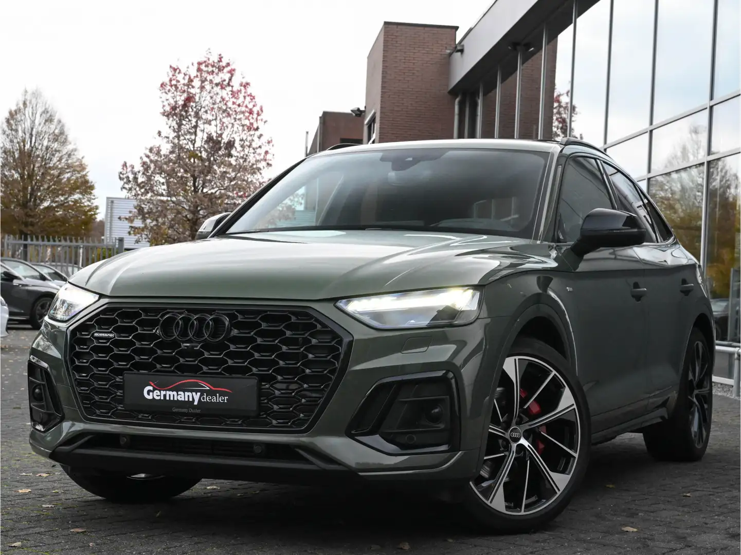 Audi Q5 Sportback 55TFSI E 367PK S-Line Lucht Pano M-Led R Vert - 1
