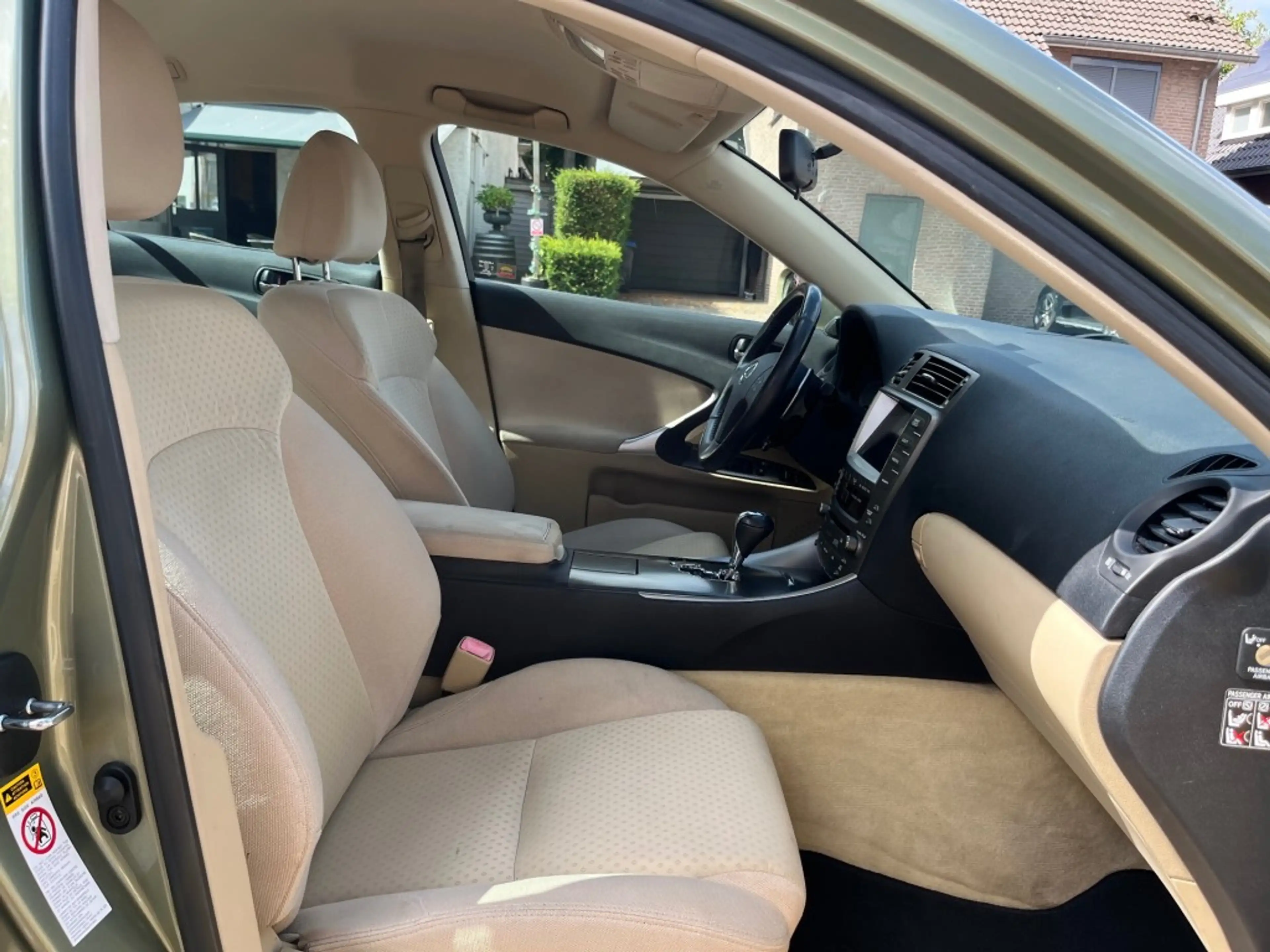 Lexus 250 BUSINESS AUTOMAAT / AIRCO-ECC / NAVI / TREKHAA — photo 7