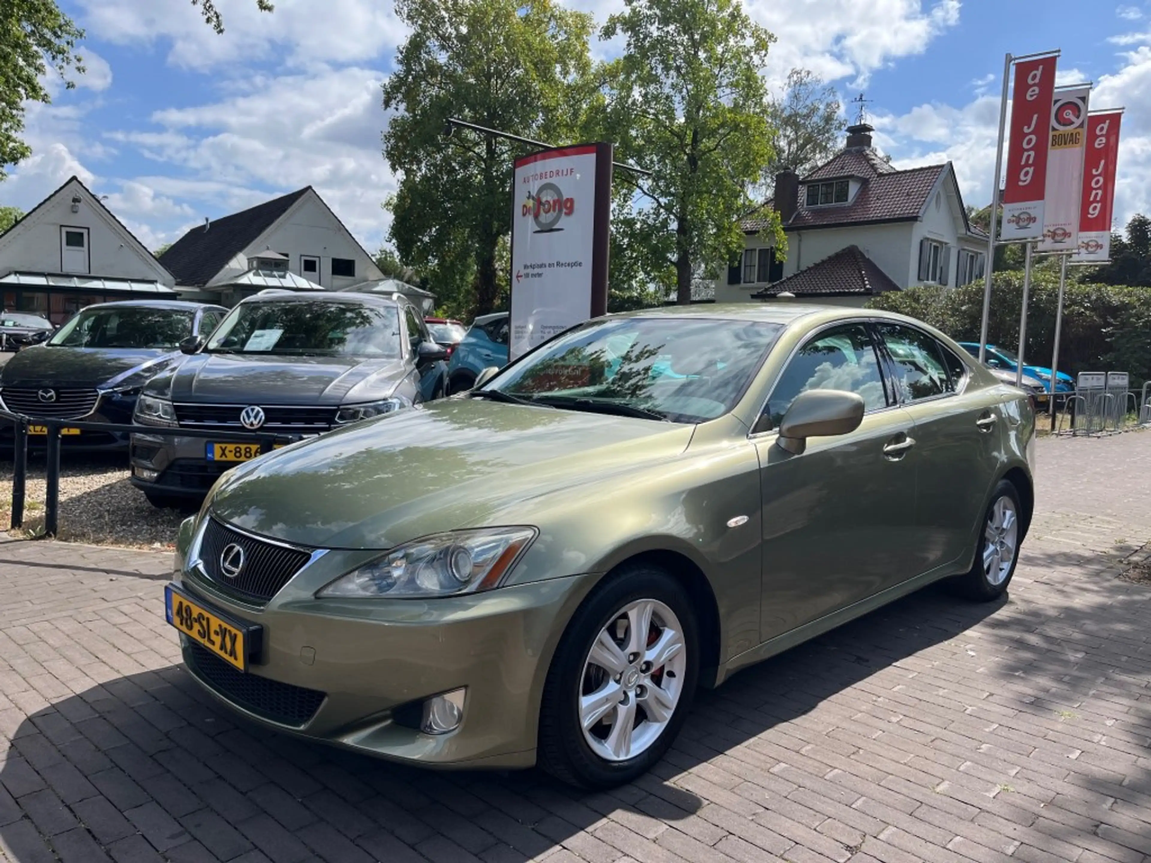 Lexus 250 BUSINESS AUTOMAAT / AIRCO-ECC / NAVI / TREKHAA