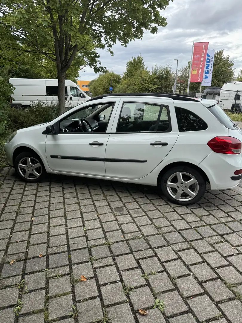 Renault Clio - 2