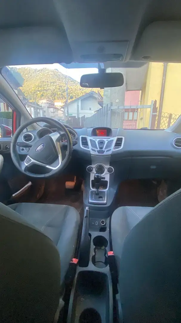 Ford Fiesta 1.3i CLX A - 2