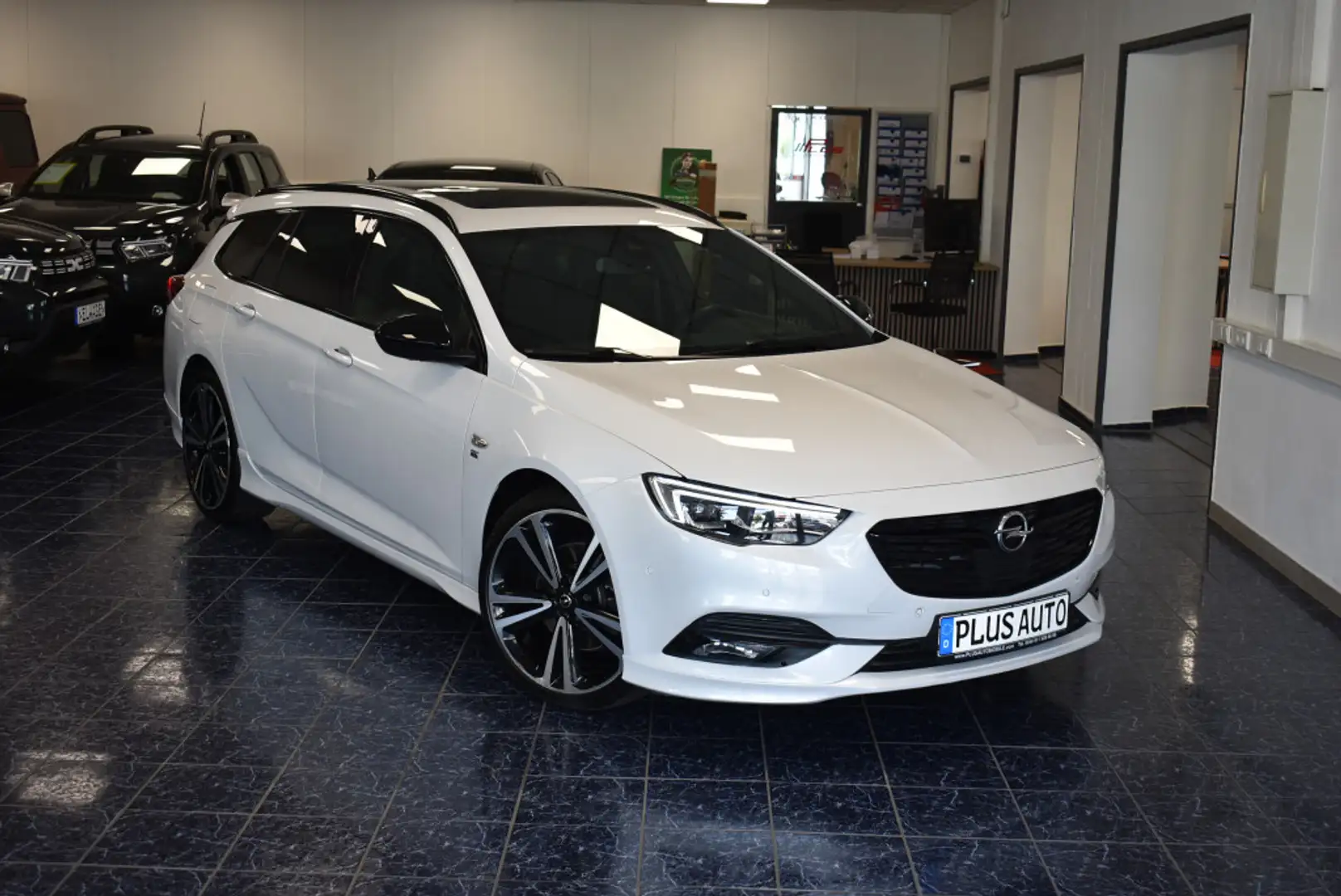 Opel Insignia 2,0 CDTI Ultimate 4x4 Aut. Navi LED Kam Wit - 1