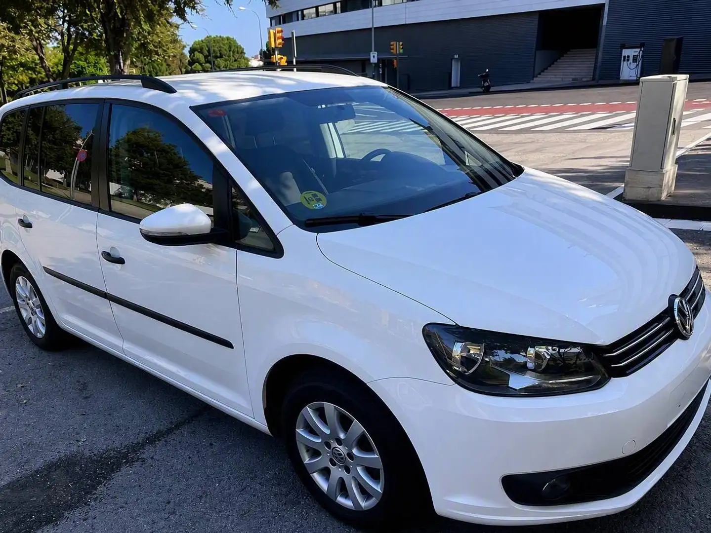 Volkswagen Touran Touran 1.6TDI Edition BMT 105 Edition Blanco - 2