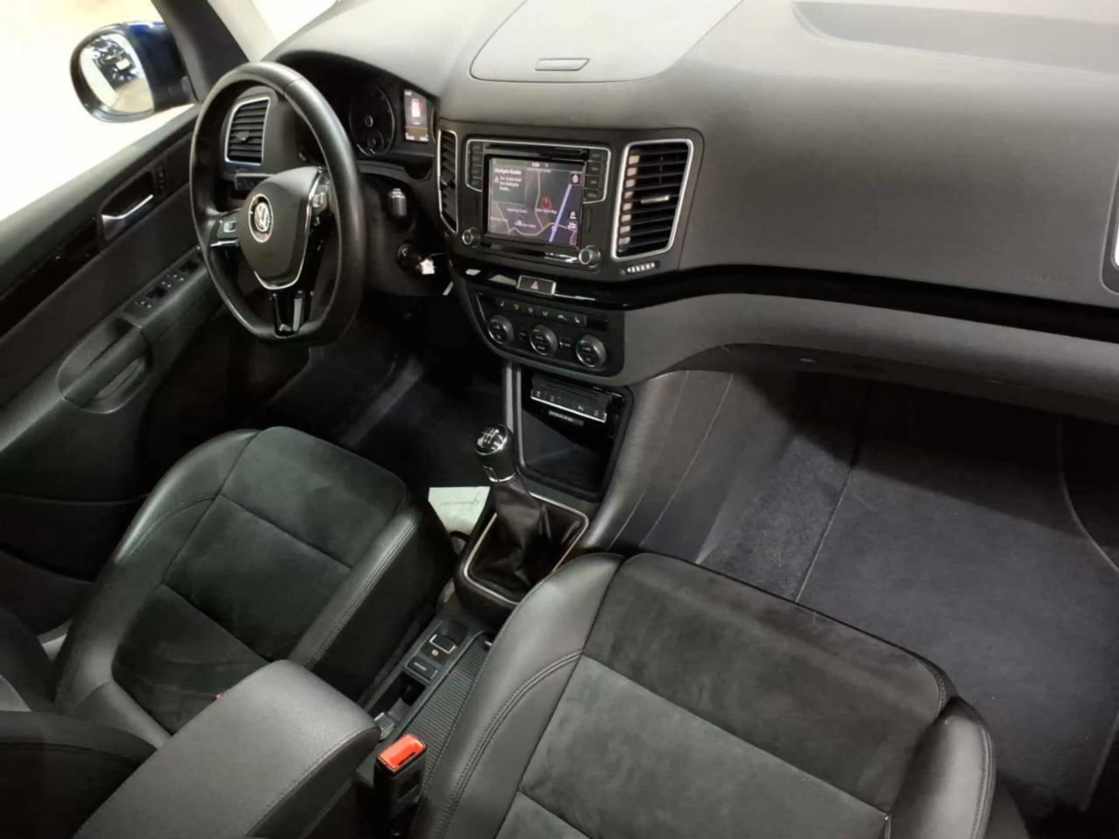Volkswagen Sharan 1.4 TSI Highline — photo 9
