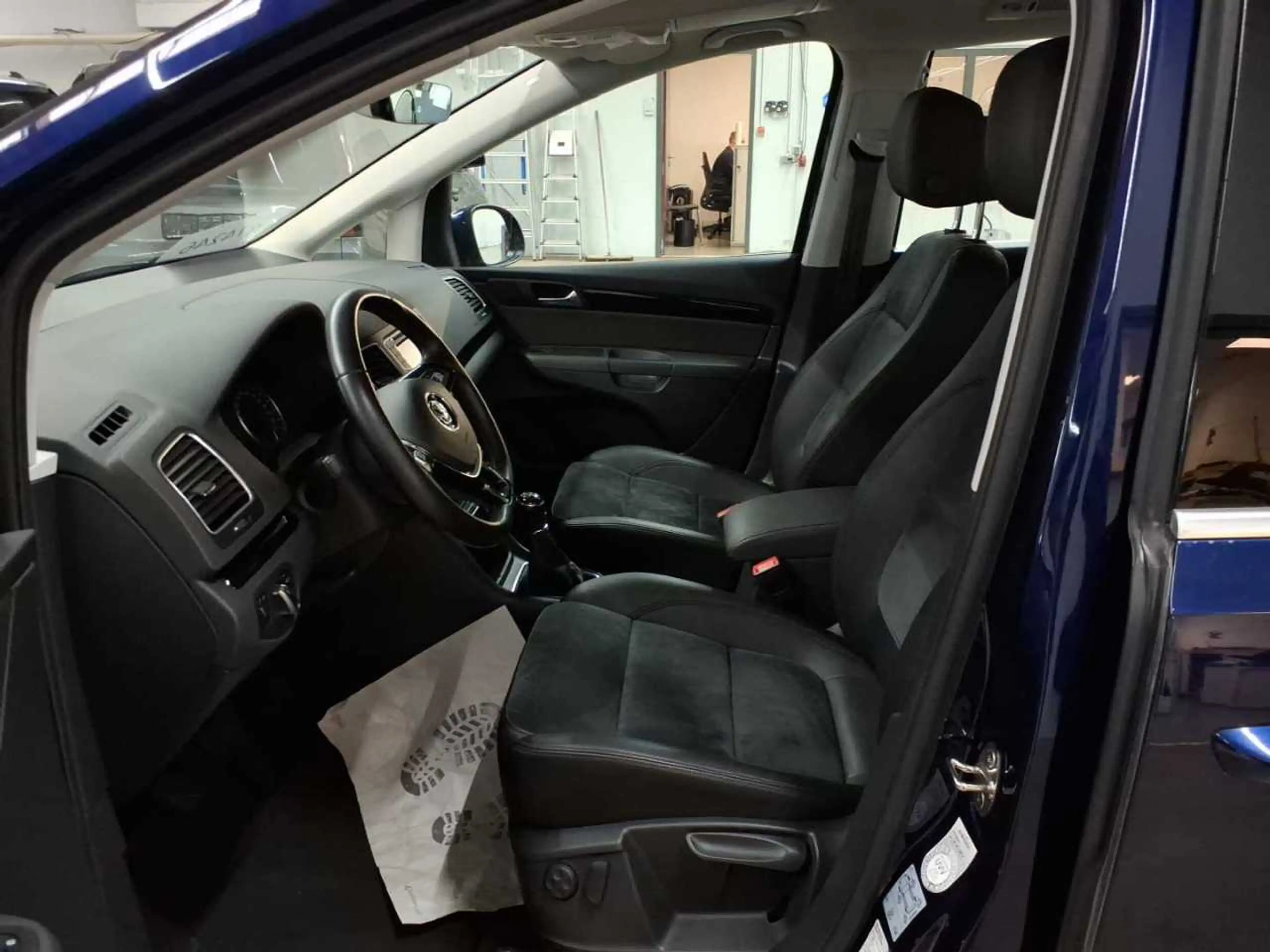Volkswagen Sharan 1.4 TSI Highline — photo 7