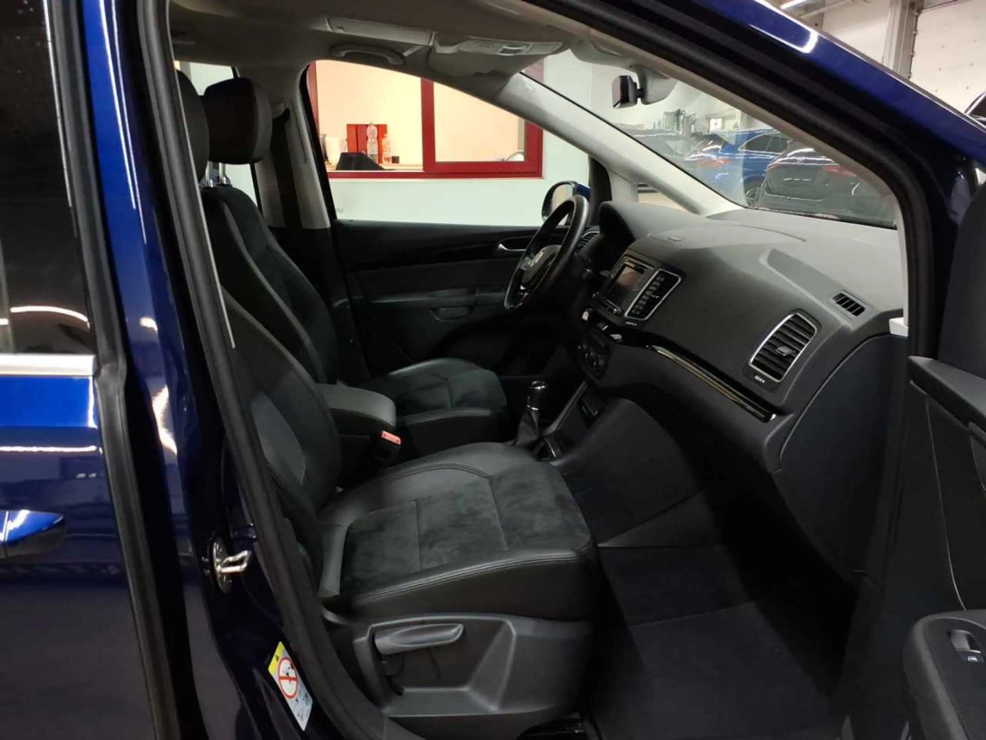 Volkswagen Sharan 1.4 TSI Highline — photo 8