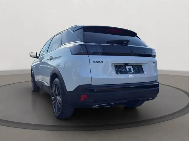 Peugeot 3008 view 3