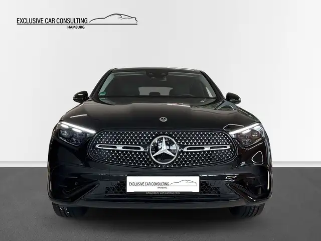 Mercedes-Benz GLC view 2