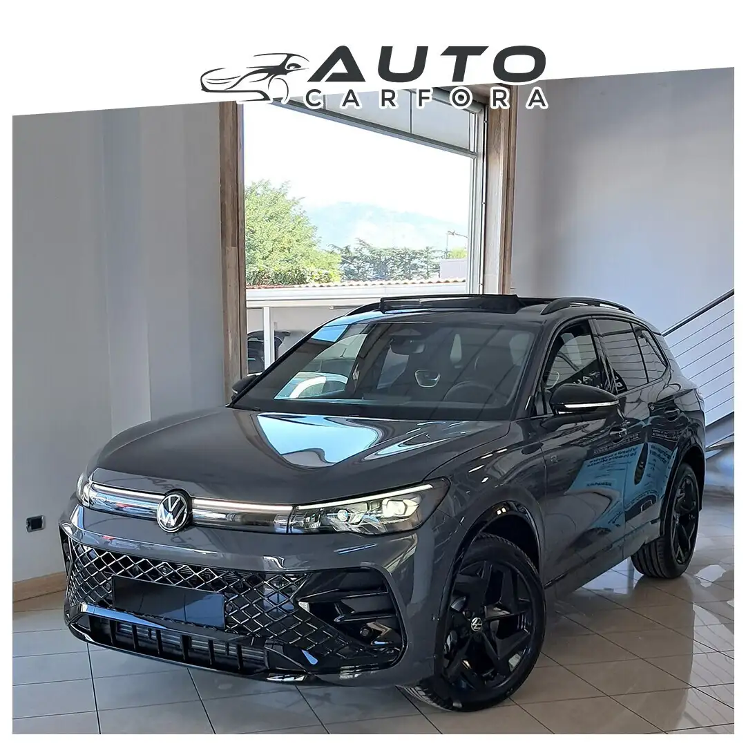 Volkswagen Tiguan 2.0 150cv DSG R-Line black pack |tetto matrix r19 Grigio - 1