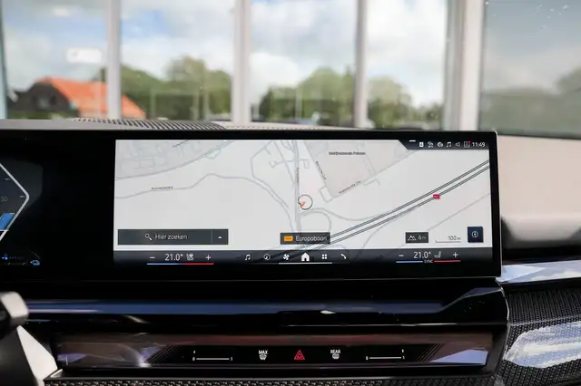 BMW 5 Series view 17