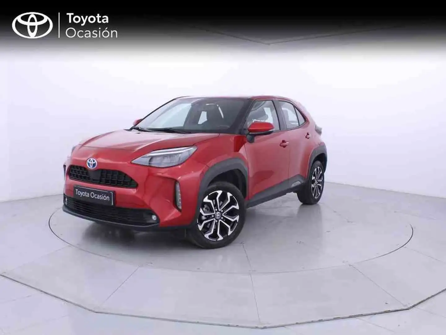 Toyota Yaris Cross 120H Active Tech Rood - 1