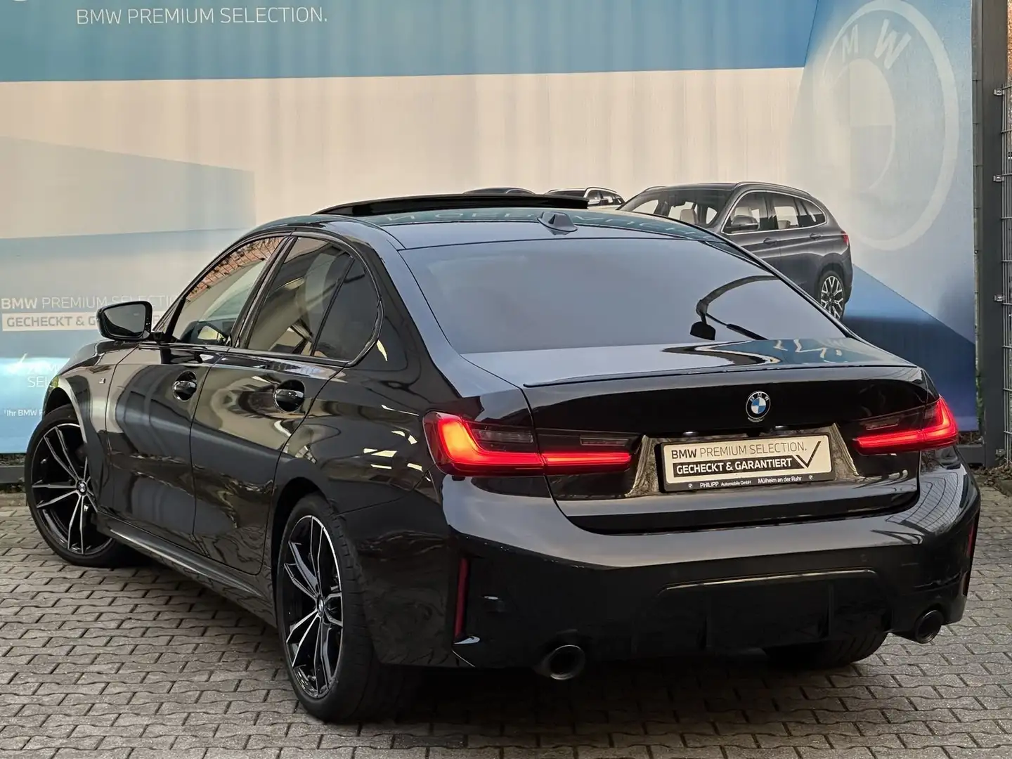 BMW 320 320d M SPORT-TETTO APRIBILE-NUOVO MODELLO-X DRIVE Černá - 2